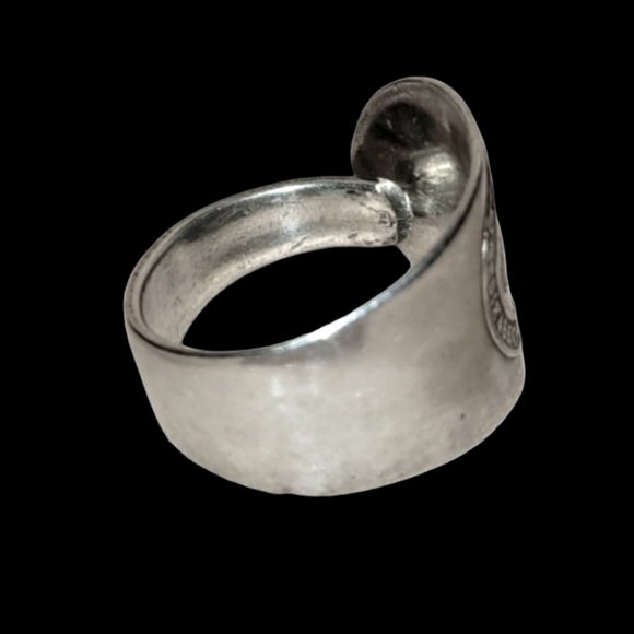 Queen Elizabeth II Hand Forged Spoon Ring Size 8 - Picture 3 of 4